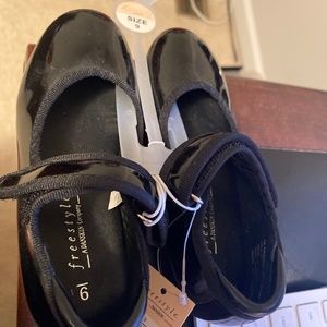 Toddler freestyle tap shoes size 9